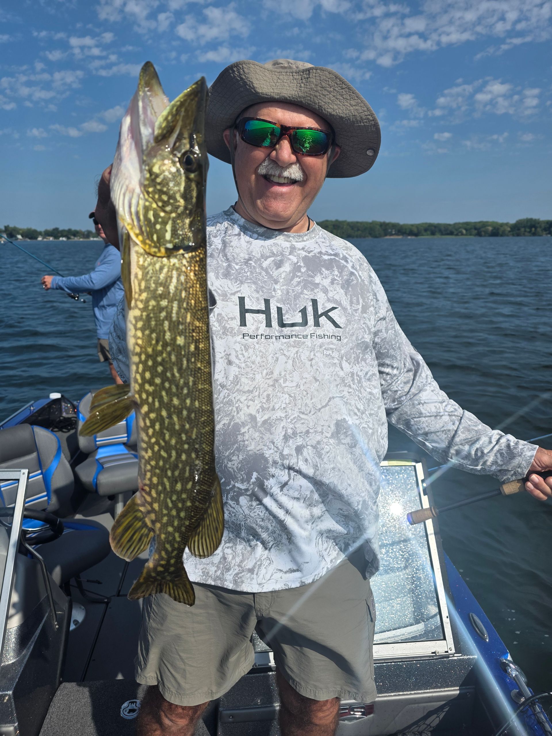 minneapolis fishing guide