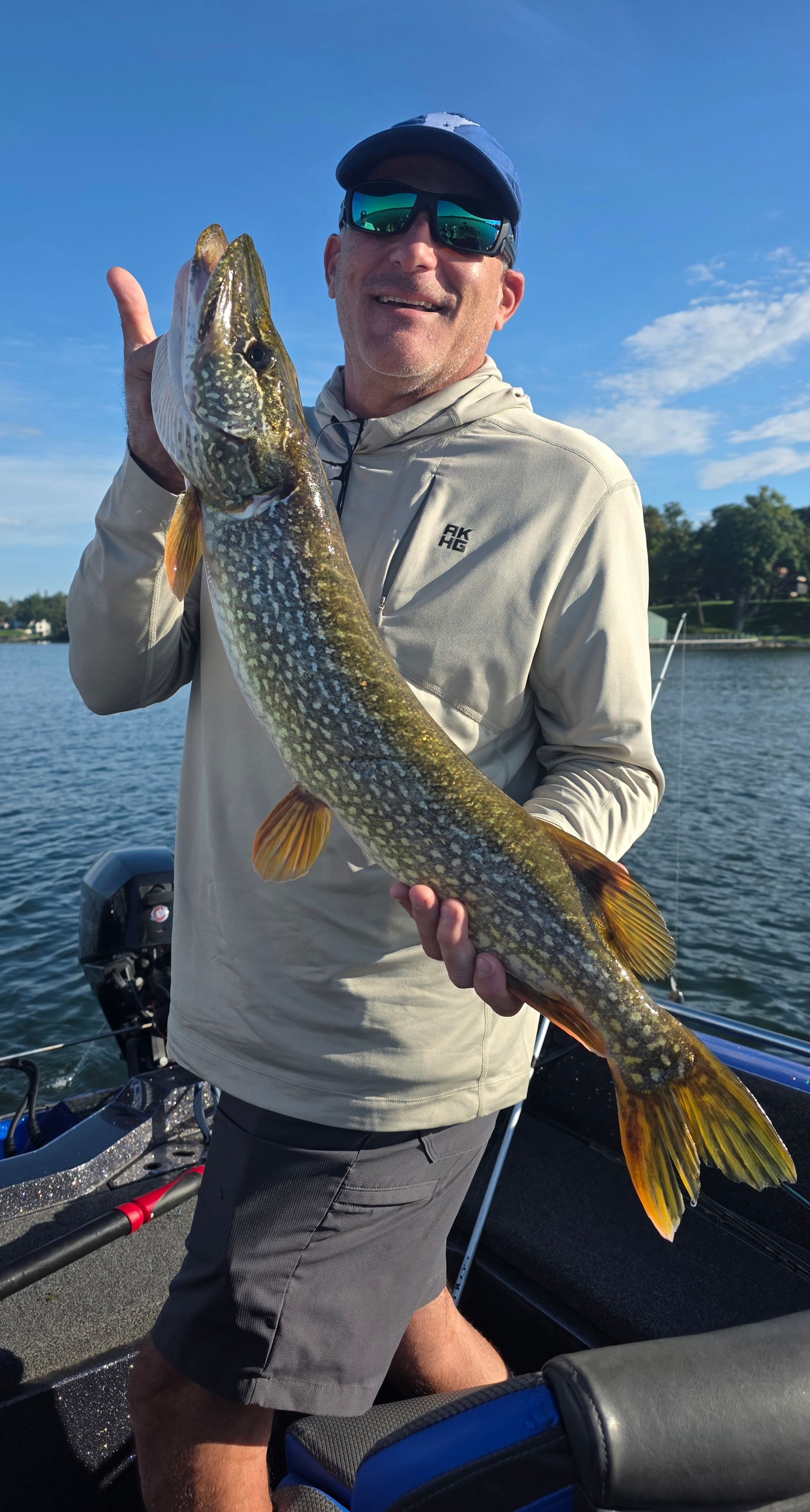 minneapolis fishing guide