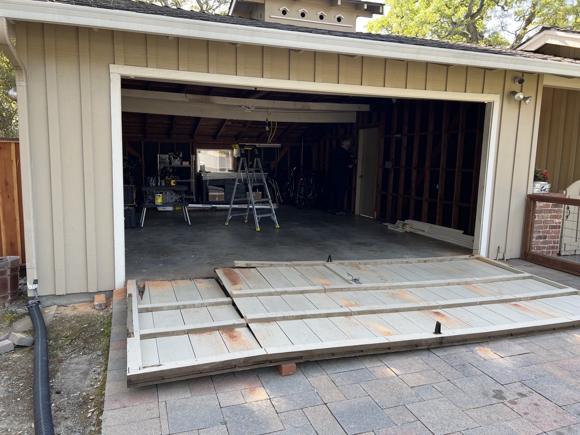 Alamo Garage Door Repair Before Image