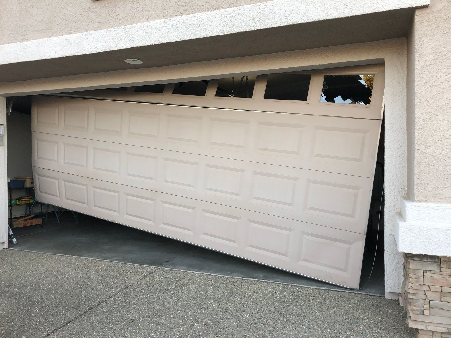 Roseville Garage Door Repair Before Image