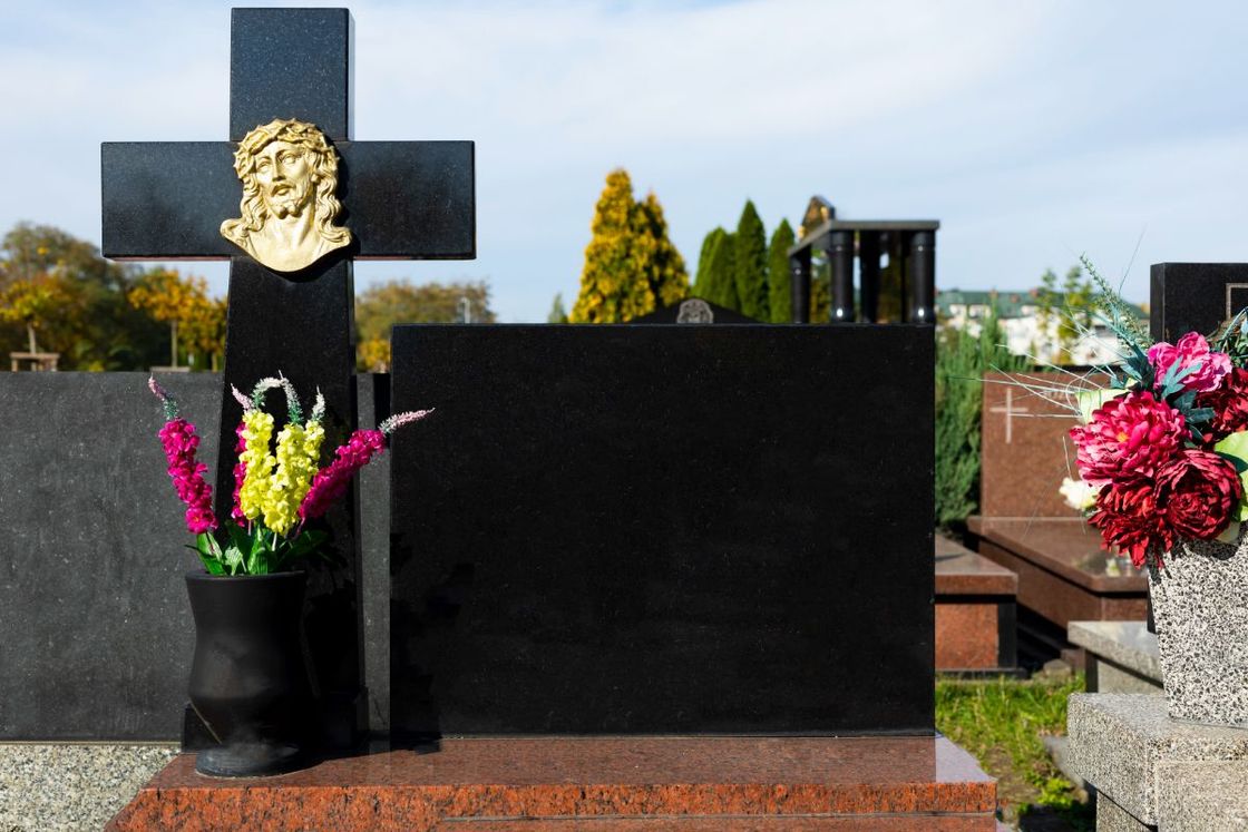 monumenti cimiteriali
