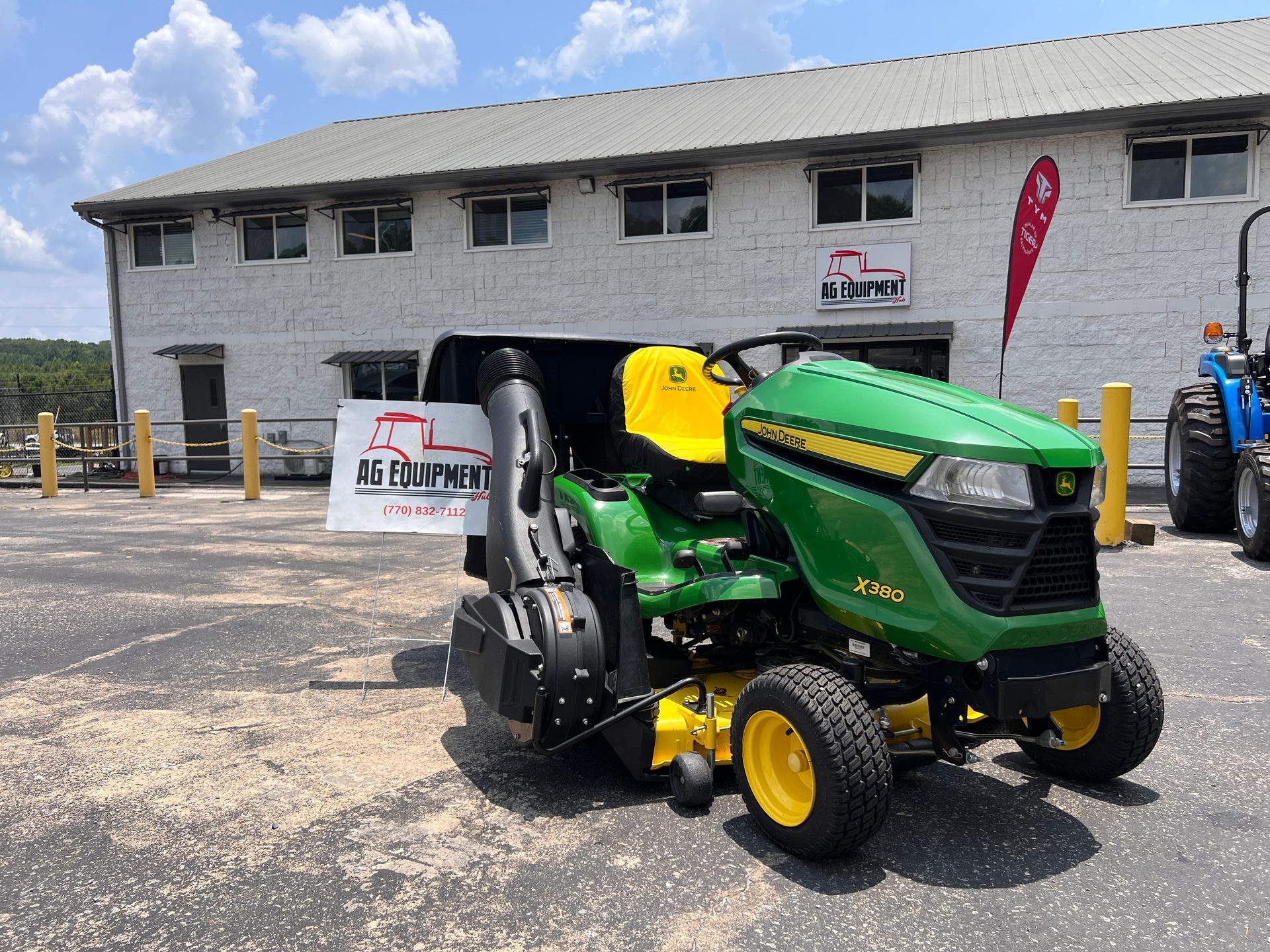 John Deere X380
