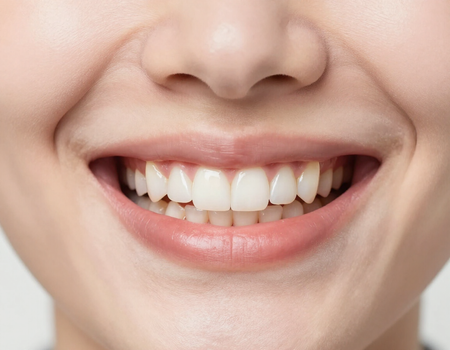 Sonrisa saludable y natural
