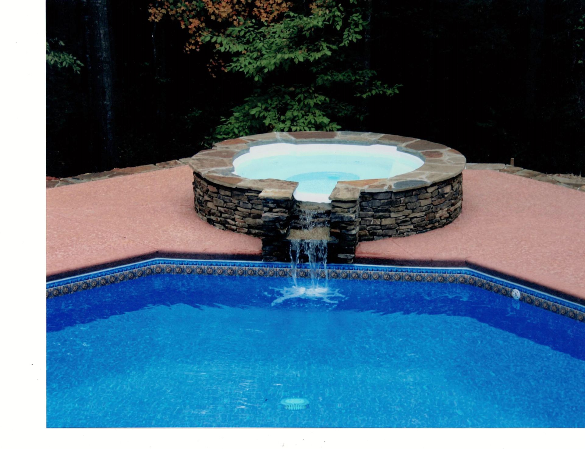 backyard swimming pool water features 