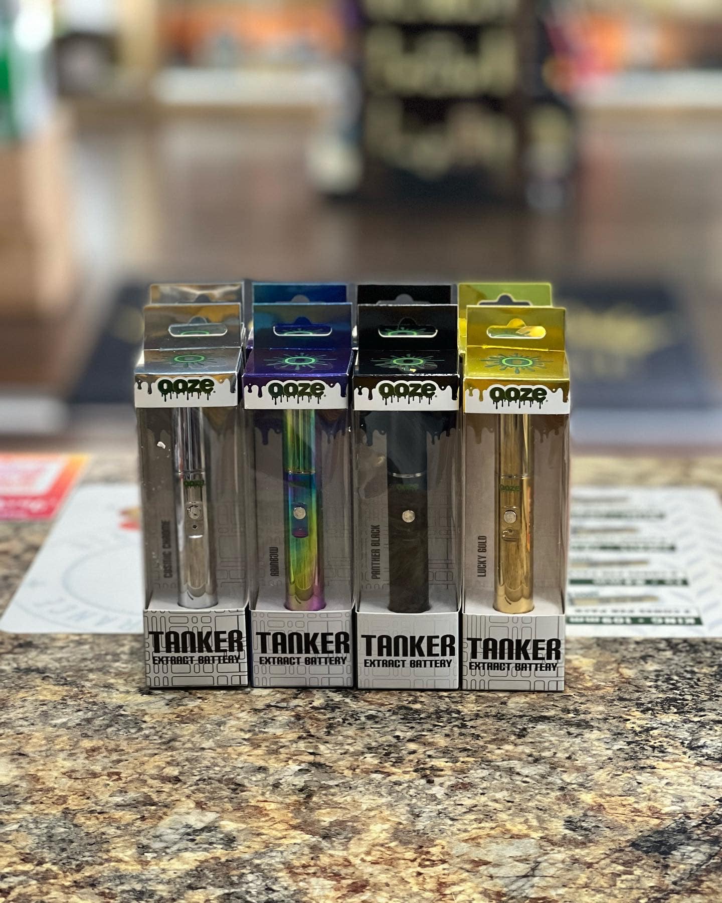 Crown Smoke Shop & Cigar Lounge -vaporizers