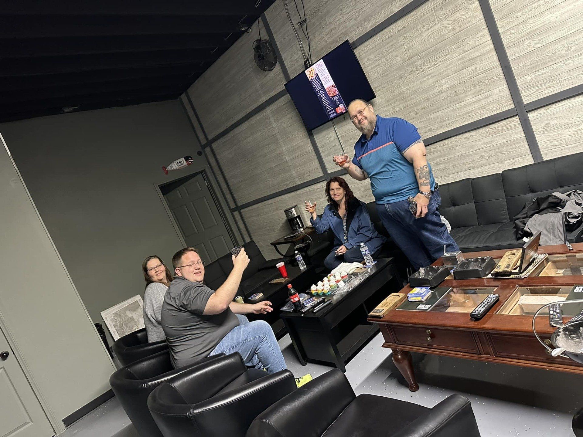 Crown Cigar Lounge