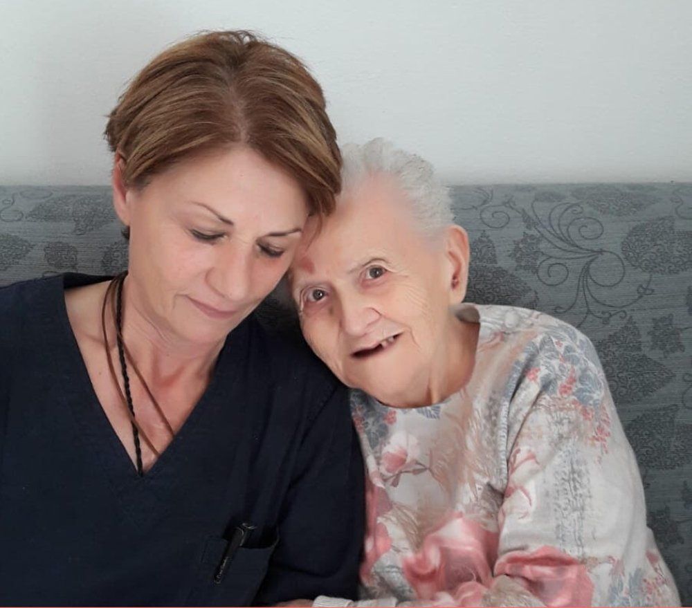 assistenza signora anziana