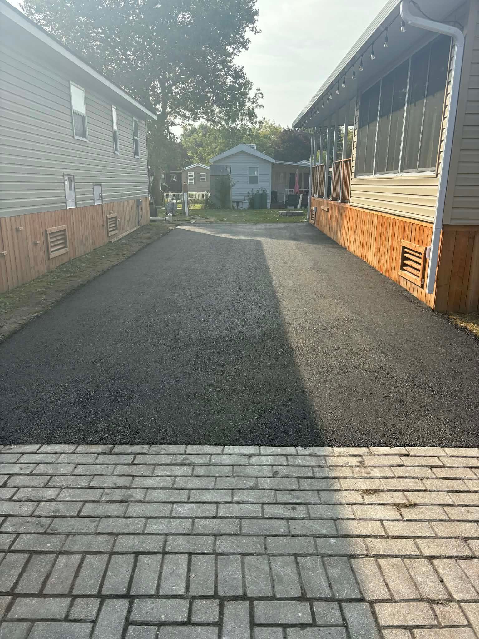 	
Asphalt driveway St. Catharines