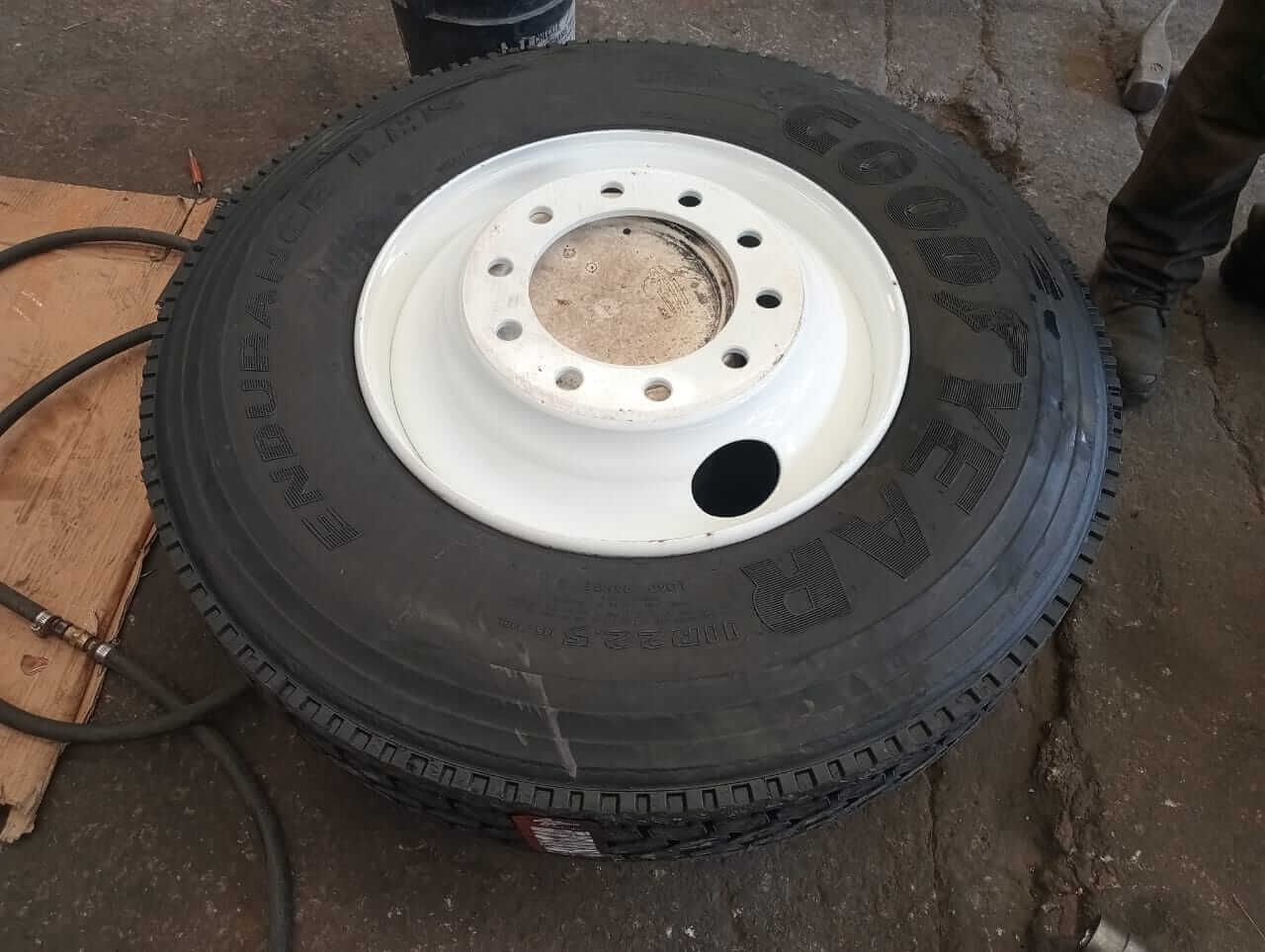 MUELLES Y PARTES AUTOMOTRICES CARRETO - Cambio de balatas, cambio de rines