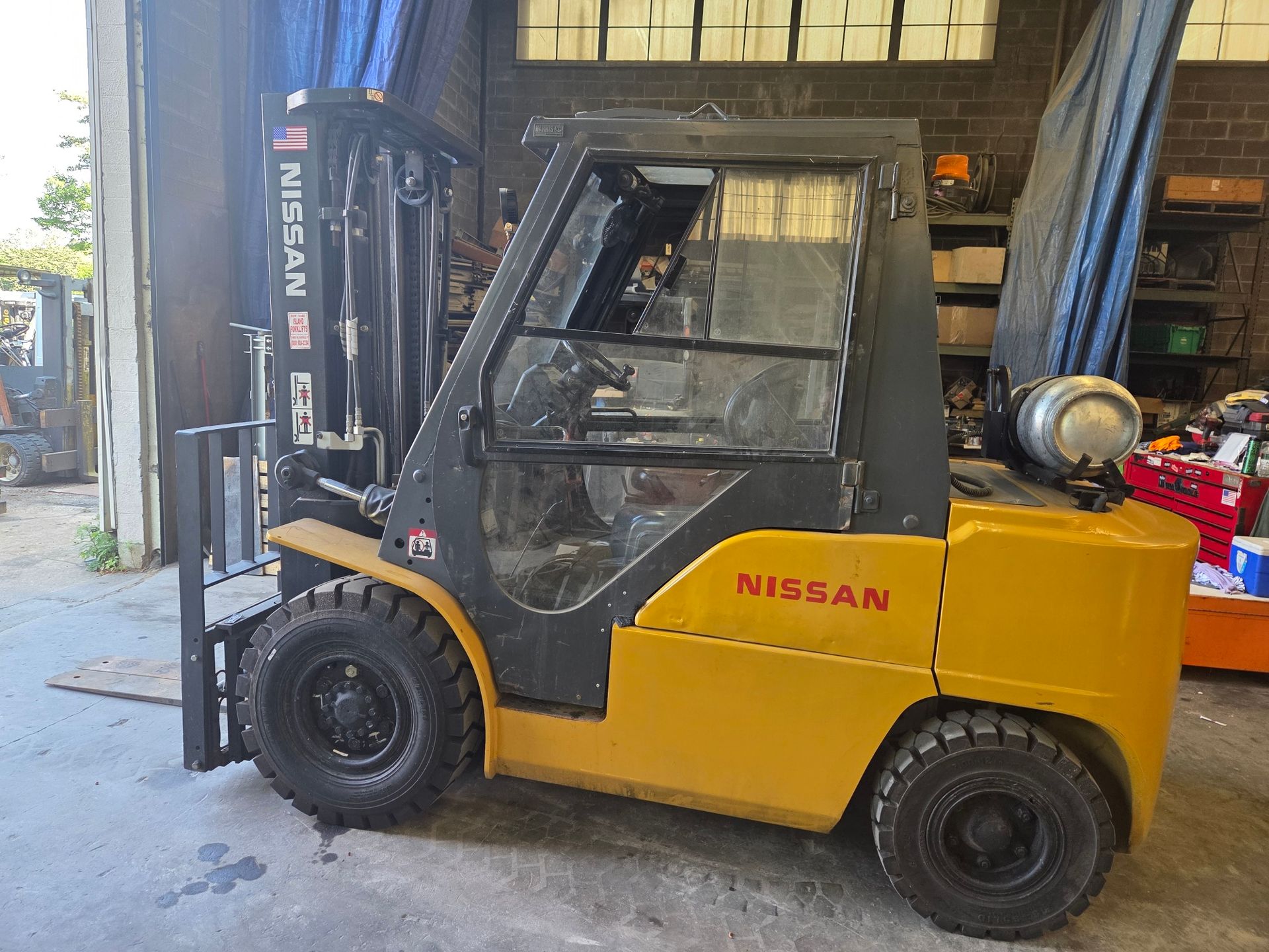 Forklifts —Nissan Model PFY100- MANORVILLE NY