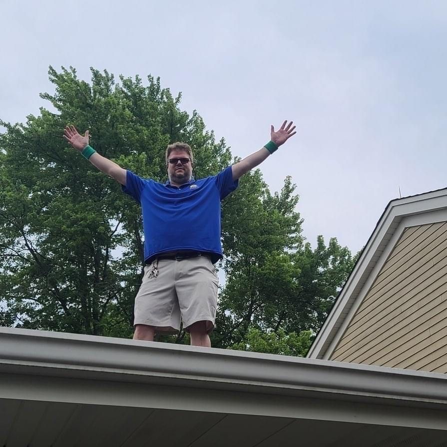 Roof Worker — Cary, IL — Fiji Construction Inc.