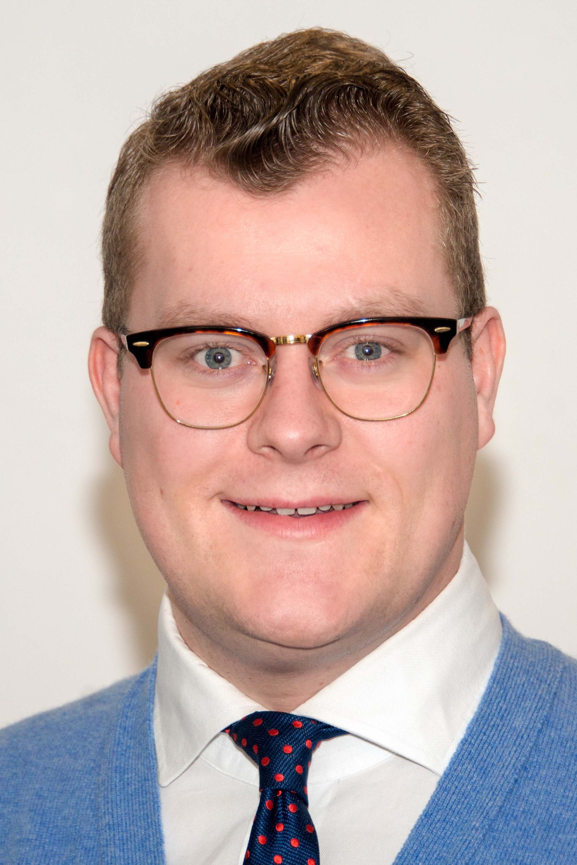 Ken Besuijen speelt Lucas Blijdschap in de Nederlied musical 't Retro Schaep met de 5 Pooten in Theater Het Zonnehuis in Amsterdam-Noord