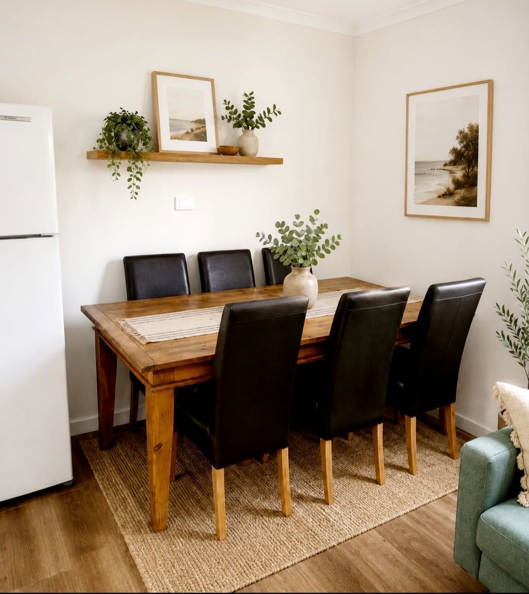 SIL accommodation with a cozy dining area in Campbelltown 