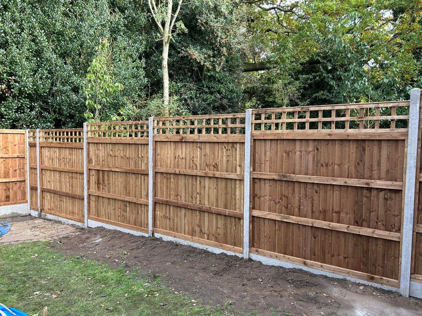 Which Fence Is Mine Left or Right? | Salisbury Fencing