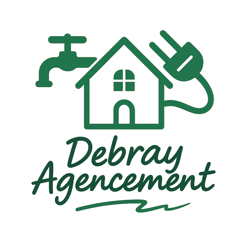 Logo vert avec une maison, un robinet et une prise au-dessus du texte « Debray Agencement »