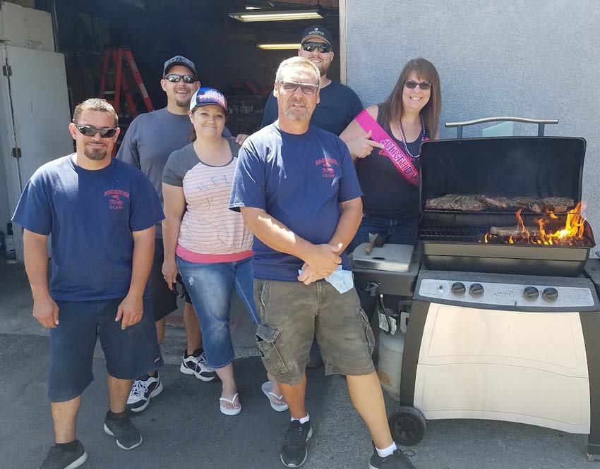 Roadrunner Glass Full Service Glass Company in Manteca