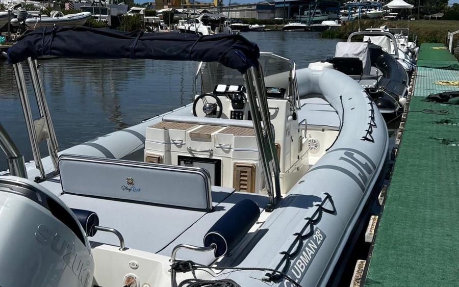 Noleggio gommone a Porto Badino