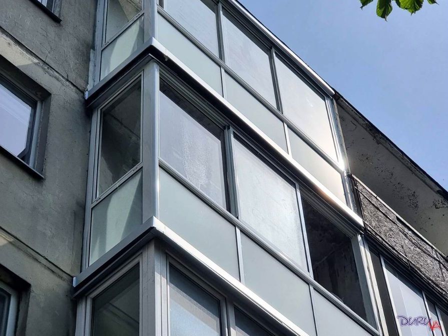 Balkonų stiklinimas