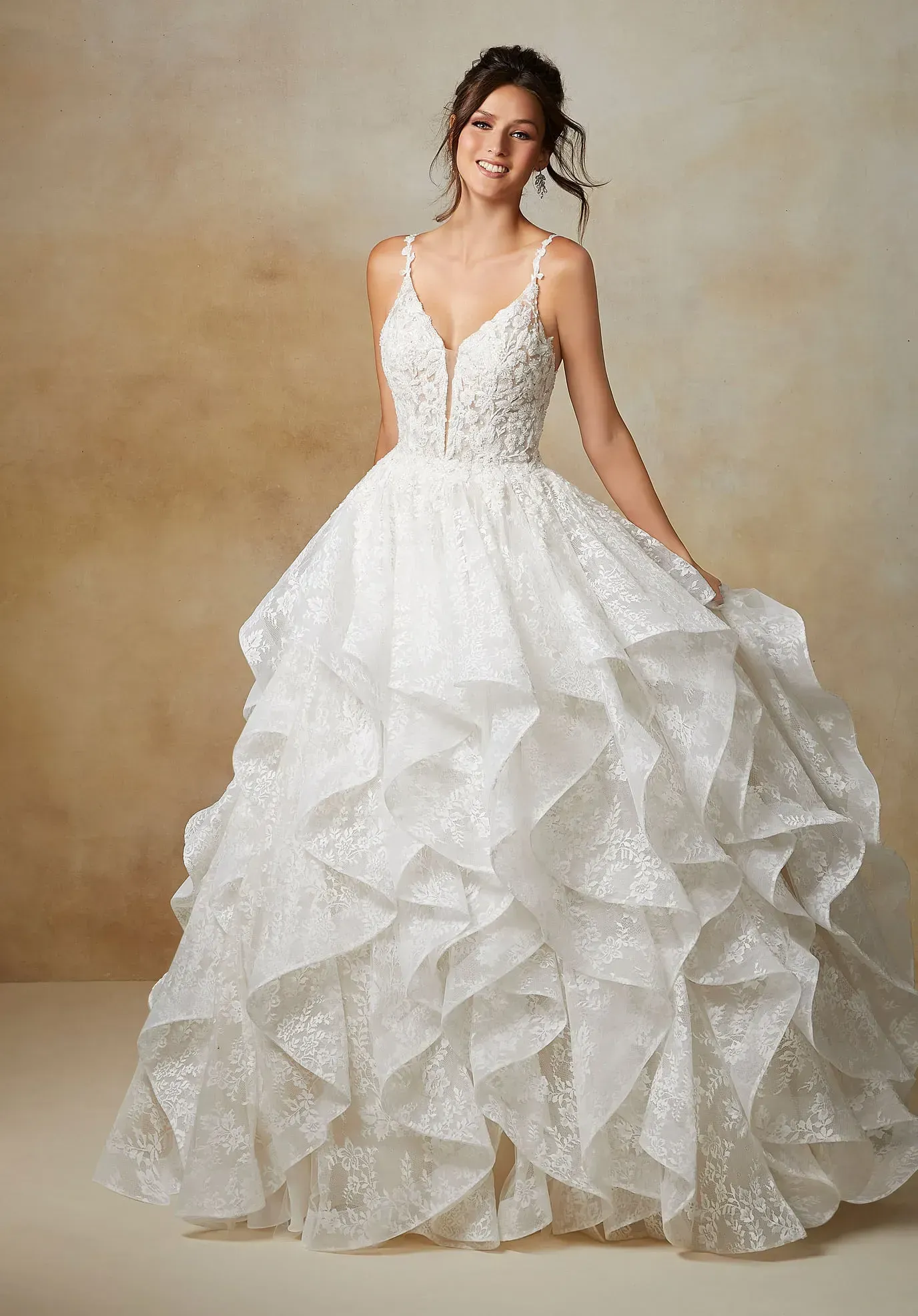 donna in abito da sposa