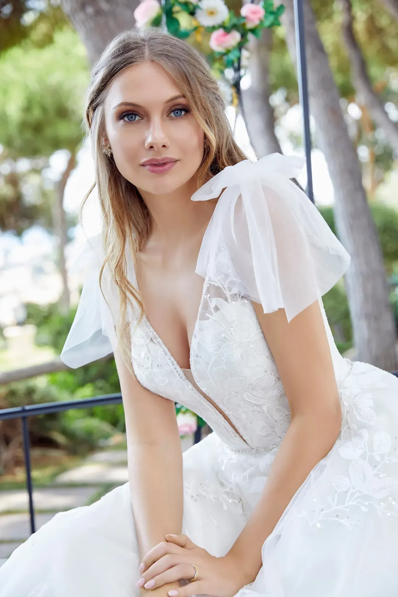 donna in abito da sposa