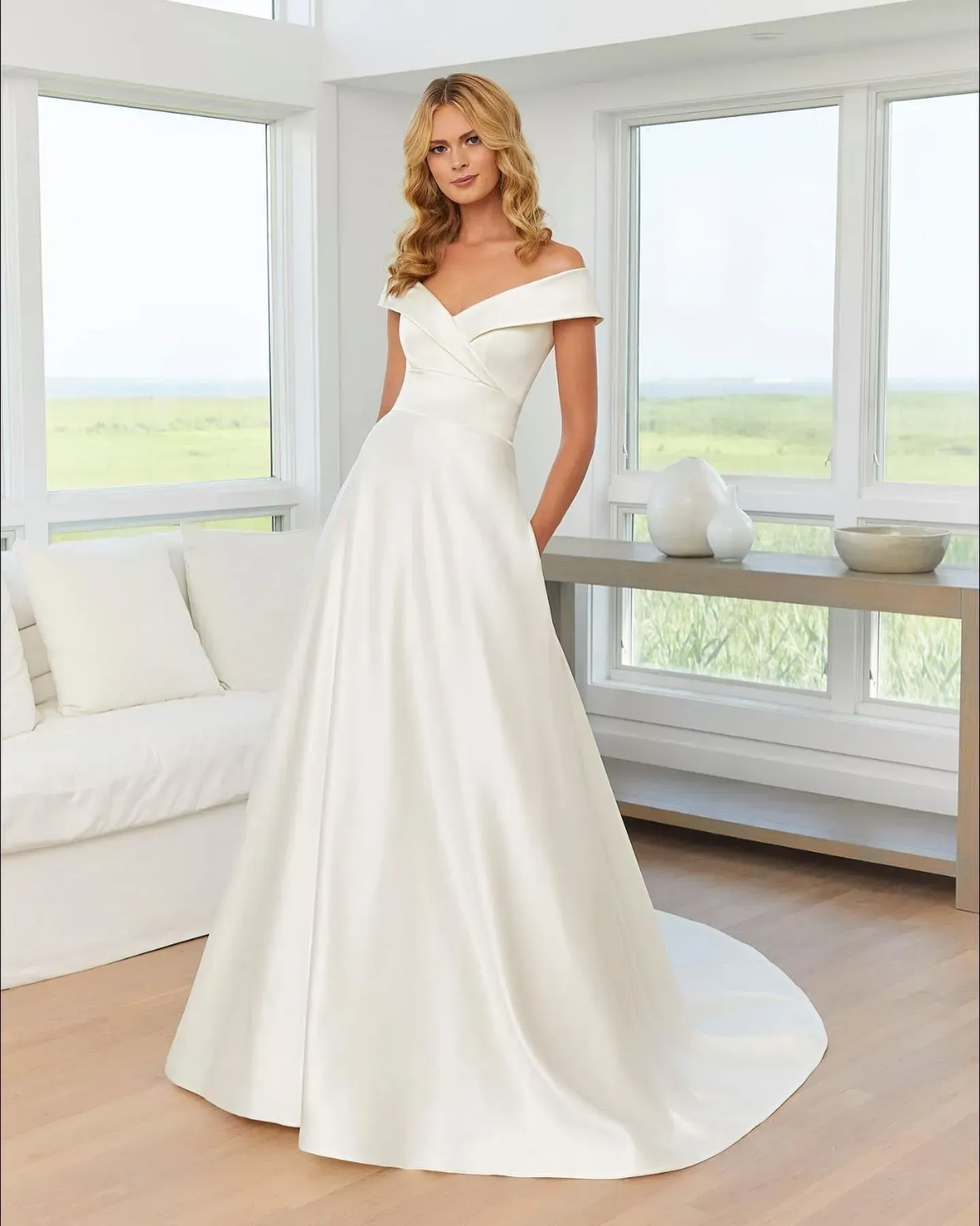 donna in abito da sposa
