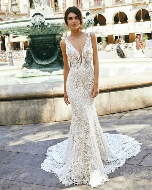 donna in abito da sposa
