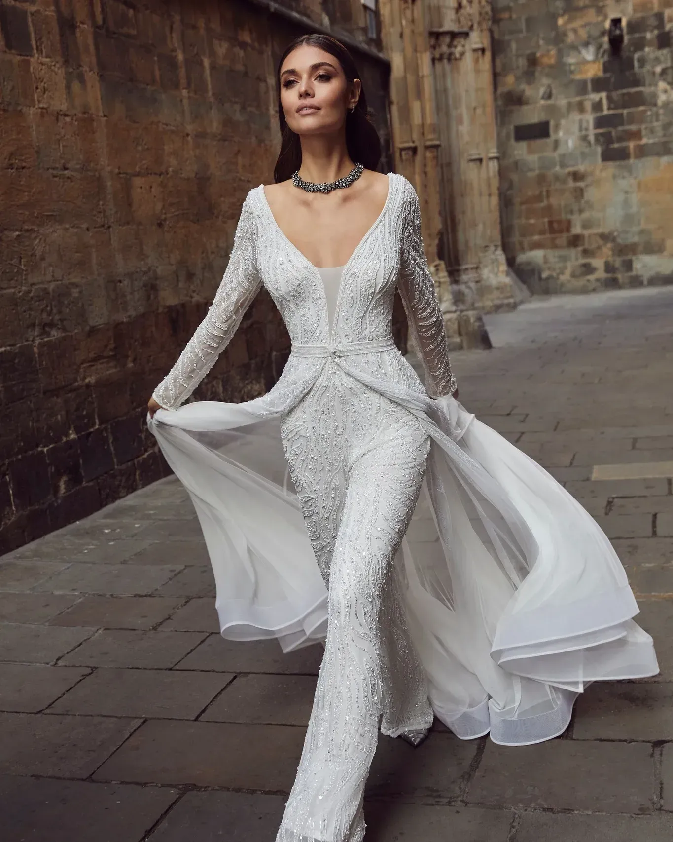 donna in abito da sposa