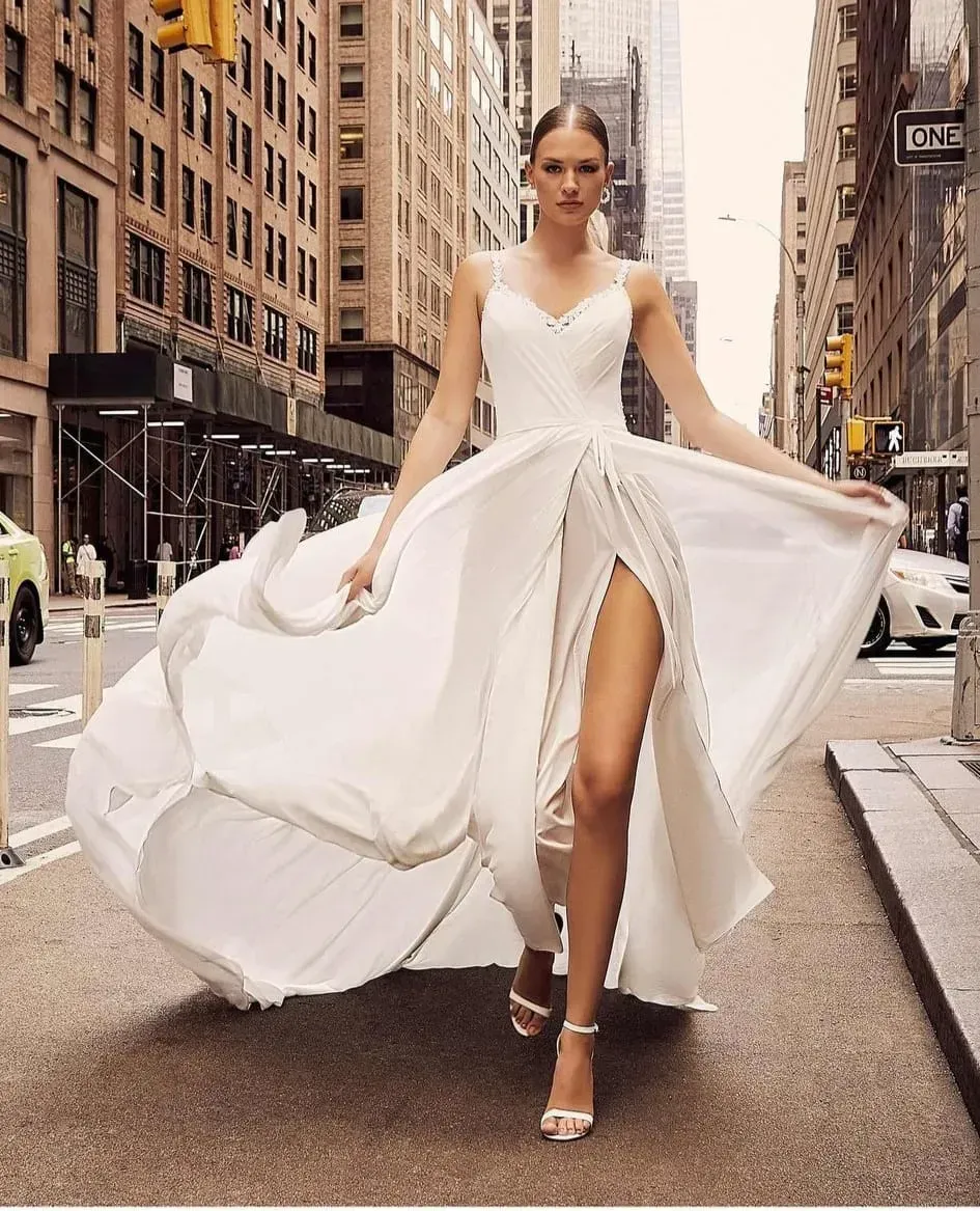 donna in abito da sposa