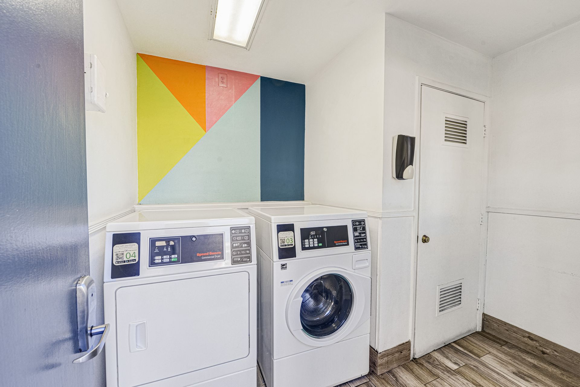 Evergreens apartment laundry area