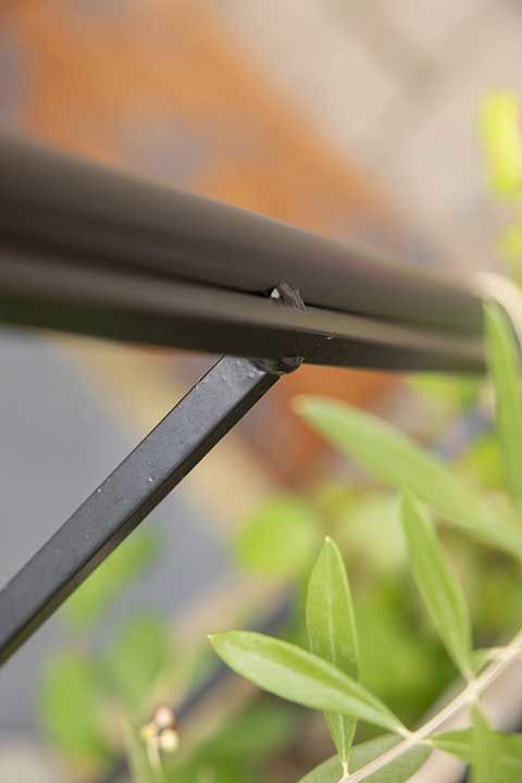 metal frame 3