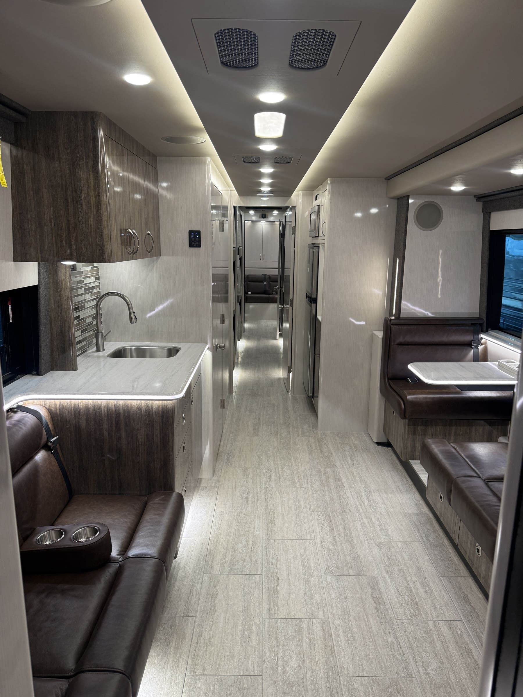 Coach 25 RV