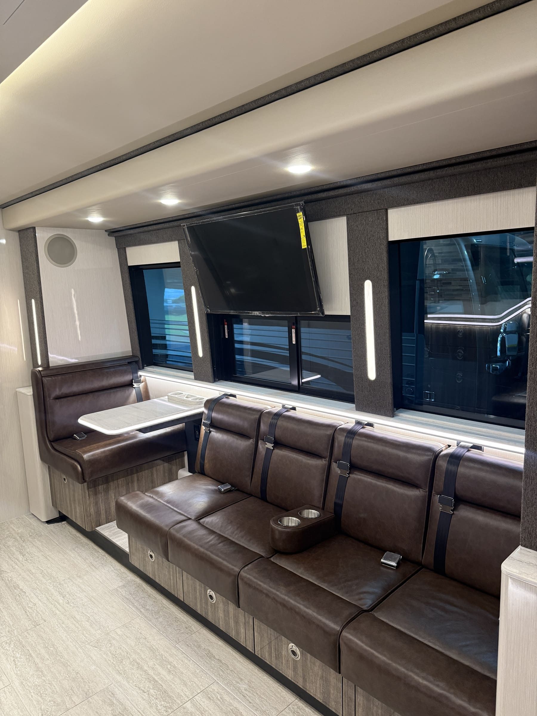 Sleeps 12 motorhome