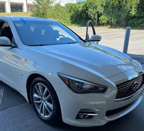 Infiniti auto glass repair in Mount Airy, NC Infiniti auto glass repair in Mount Airy, NC