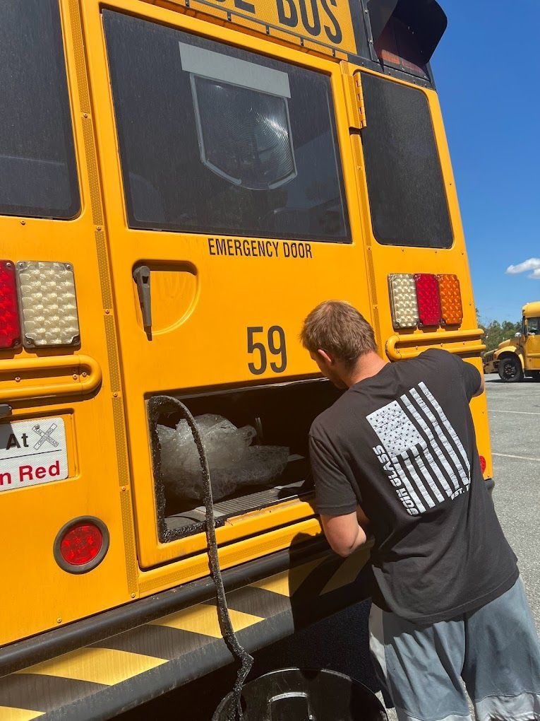 Commercial vehicle windshield replacement in Mt. Airy, NC Commercial vehicle windshield replacement in Mt. Airy, NC