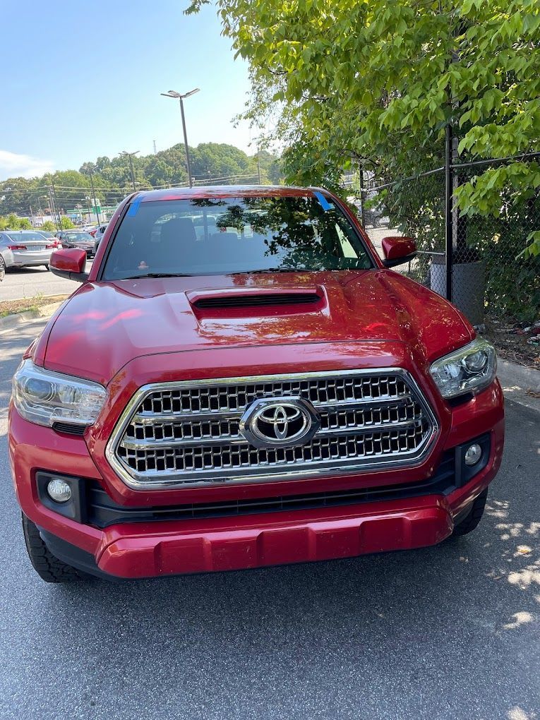 Toyota windshield replacement in Mount Airy, NC Toyota windshield replacement in Mount Airy, NC