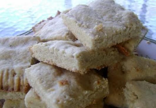 Almond shortbread cookies
