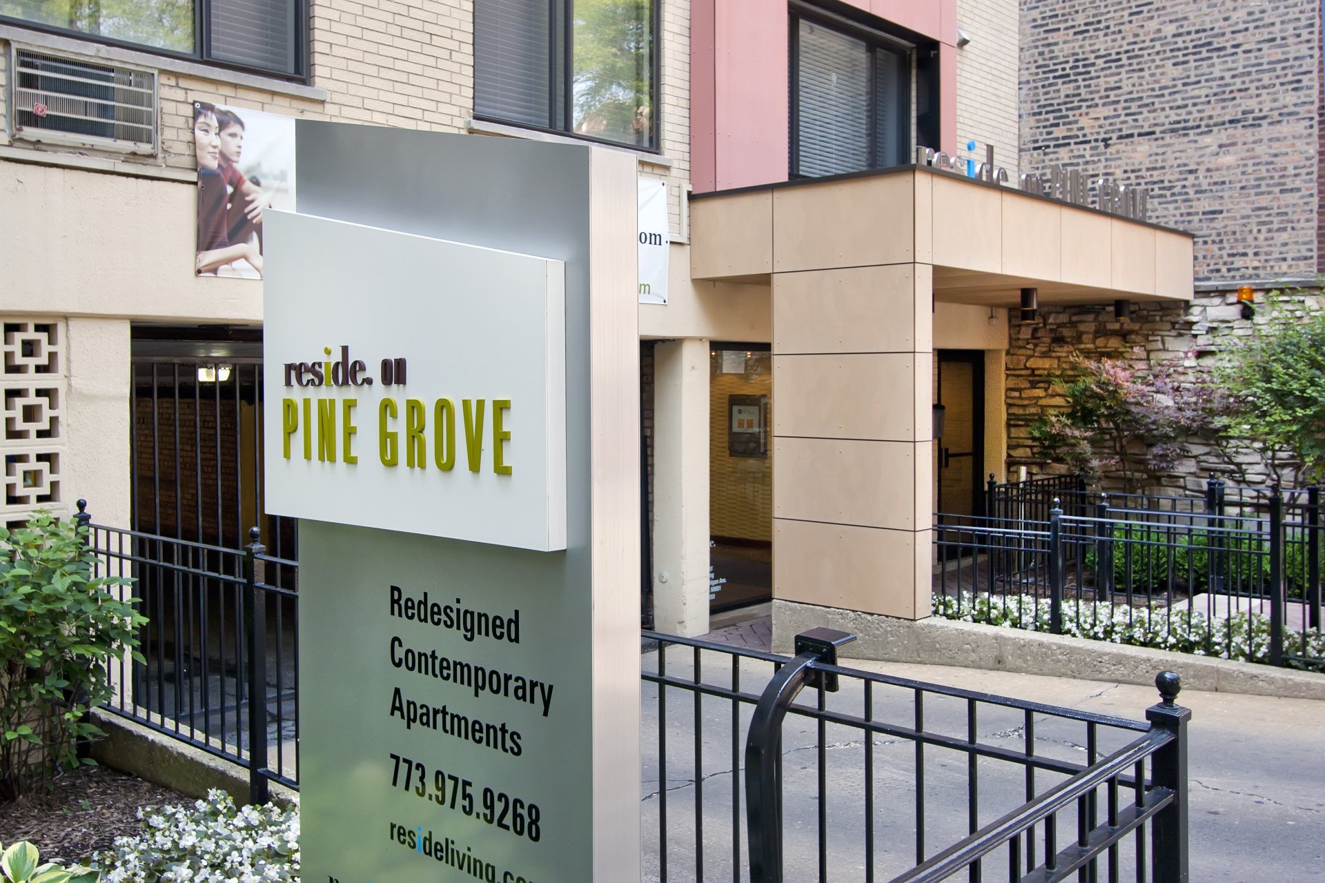 Reside on Pine Grove Apartments in Lakeview, Chicago IL