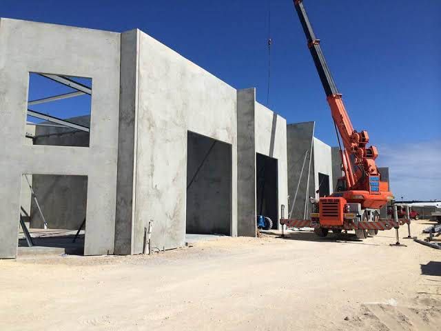 Edmunds Lyons Concreting for general, rural, and commercial concreting. 