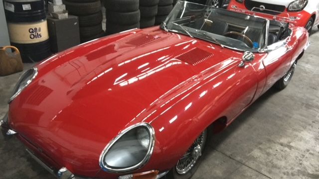 auto d'epoca rossa