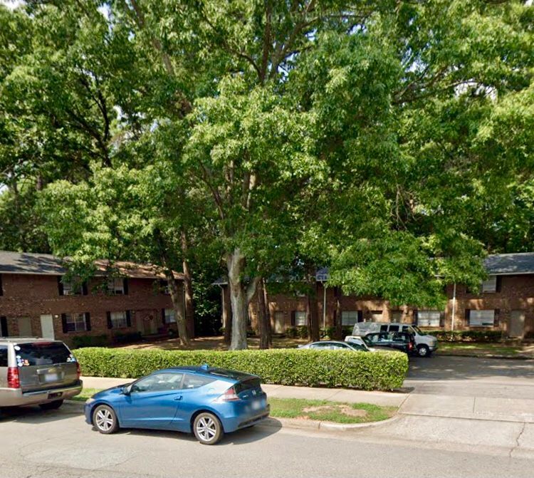 Royal Oaks Exterior