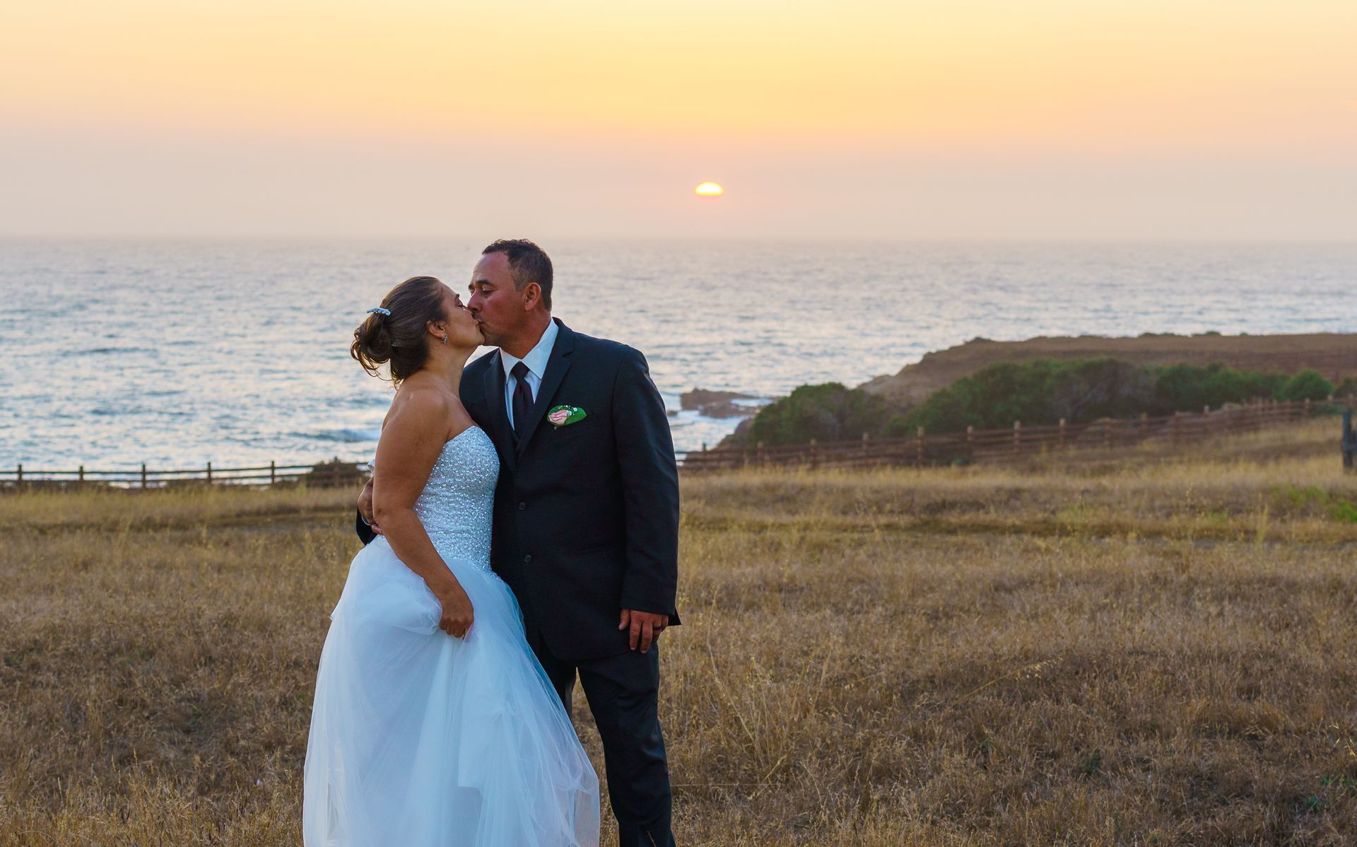 seve willi wedding kiss