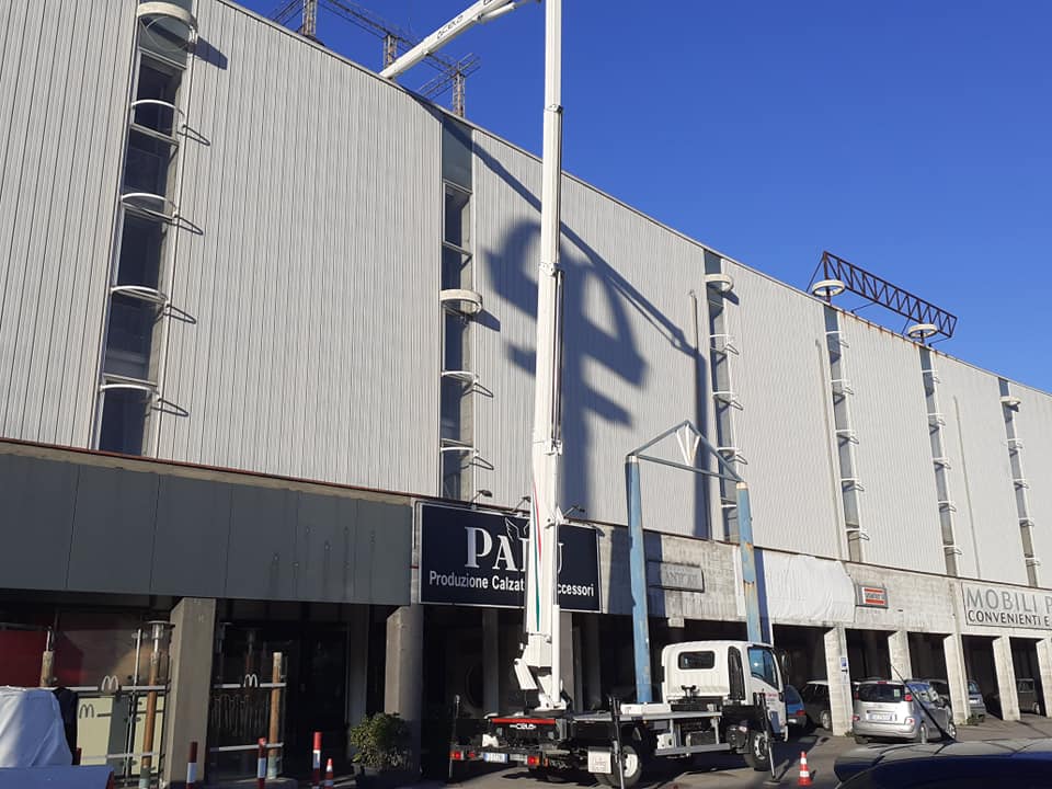 Esterno di un edificio commerciale