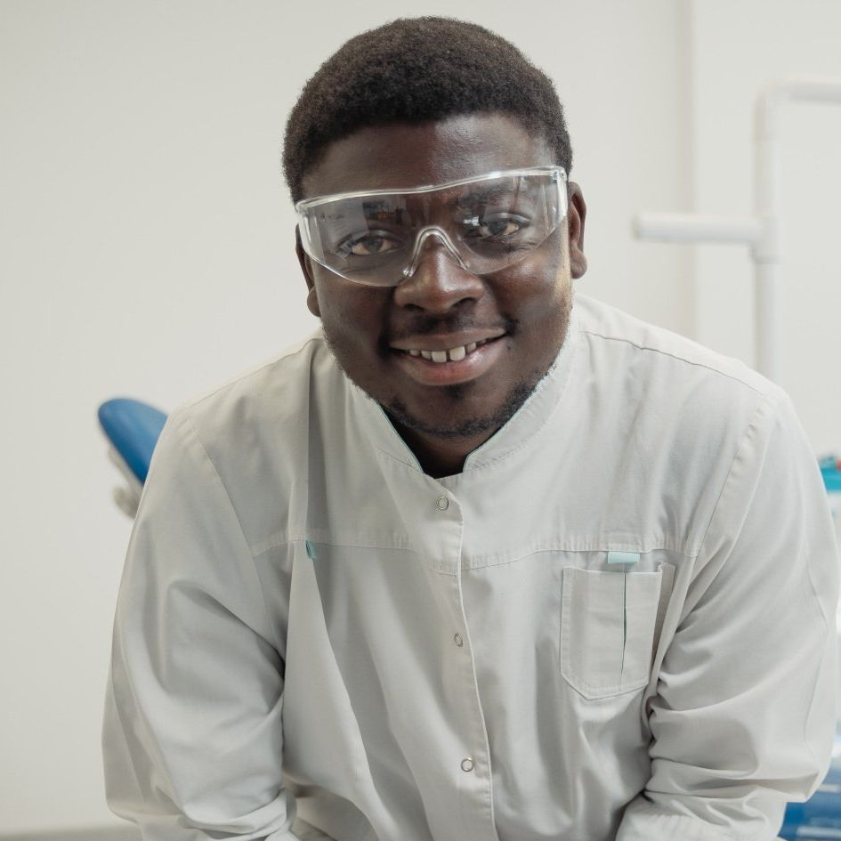Dr. Aaron M., General Dentist