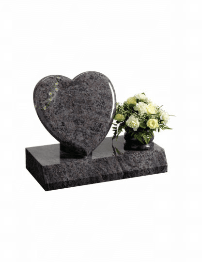 The stunning rounded edges of the heart are complemented by a highly polished rose bowl vase. 