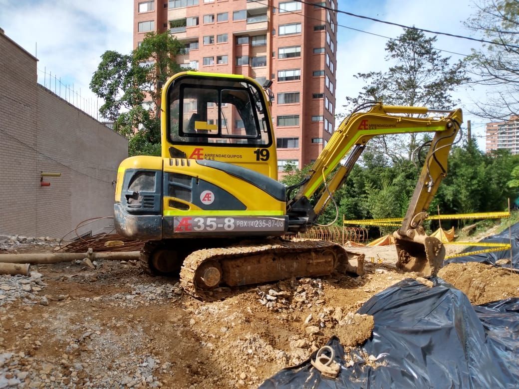 Alquiler de maquinaria vs compra 2026