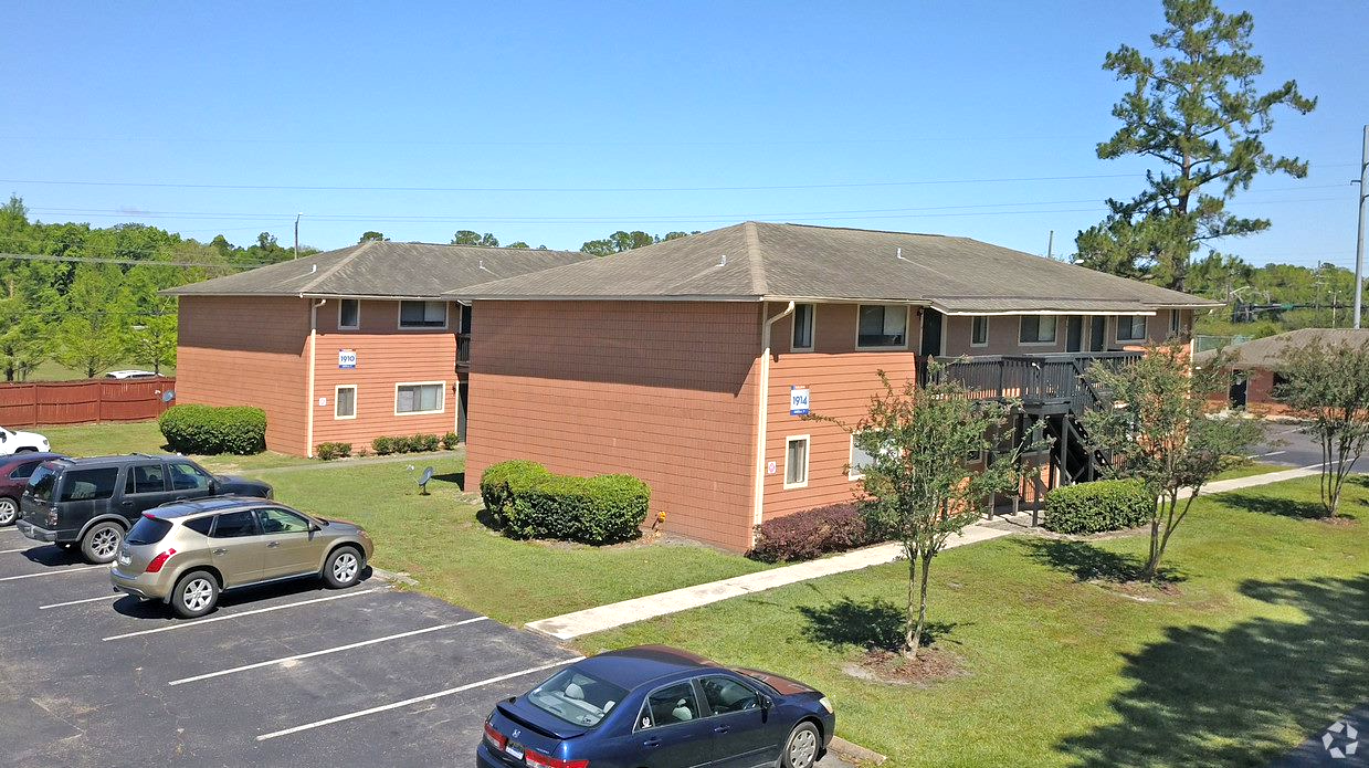 Apartment Complex
