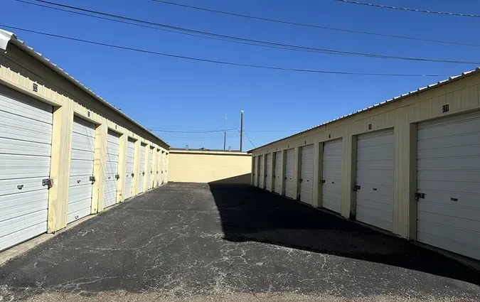 Exterior storage row