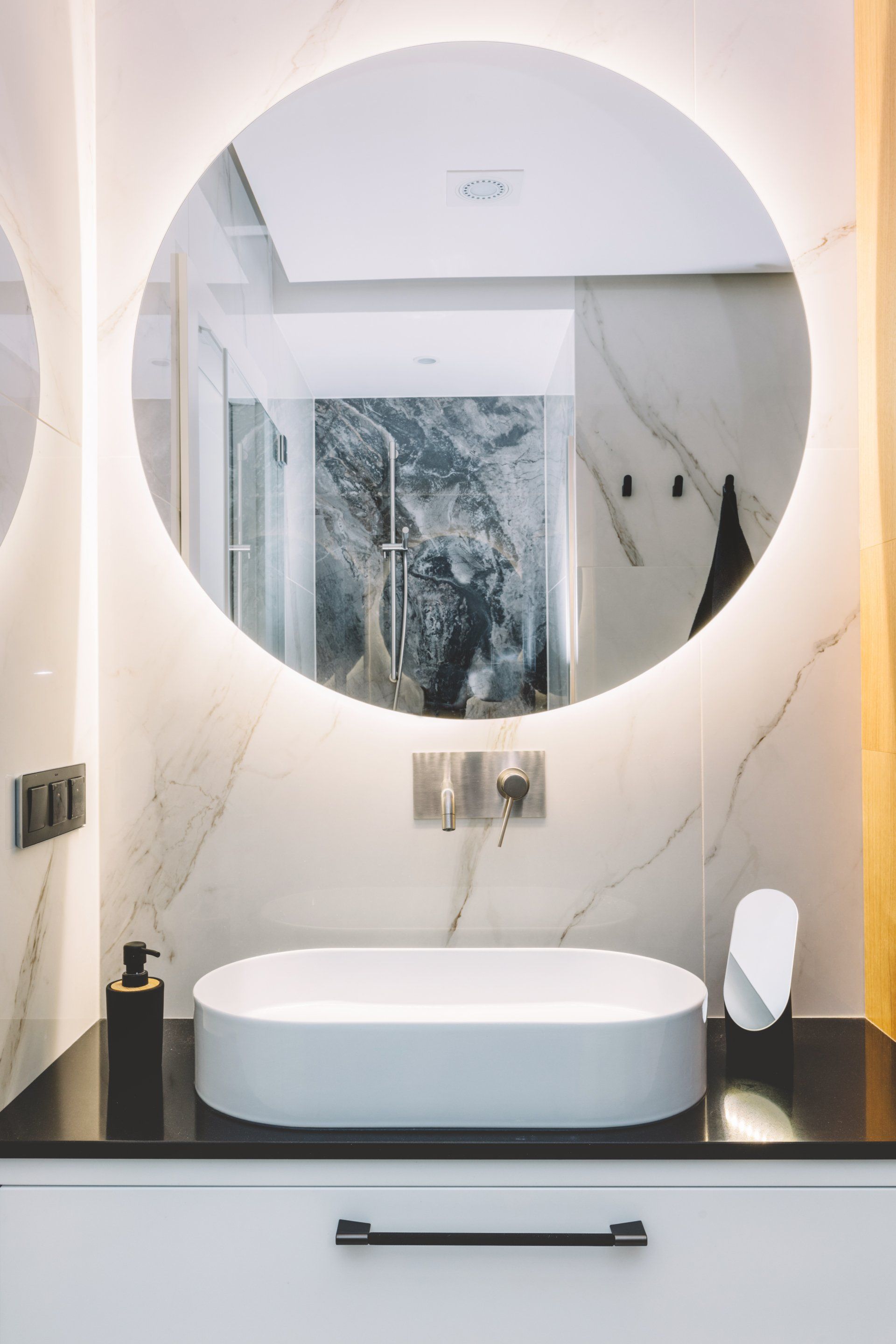 Mirrors_Arga_Renovation