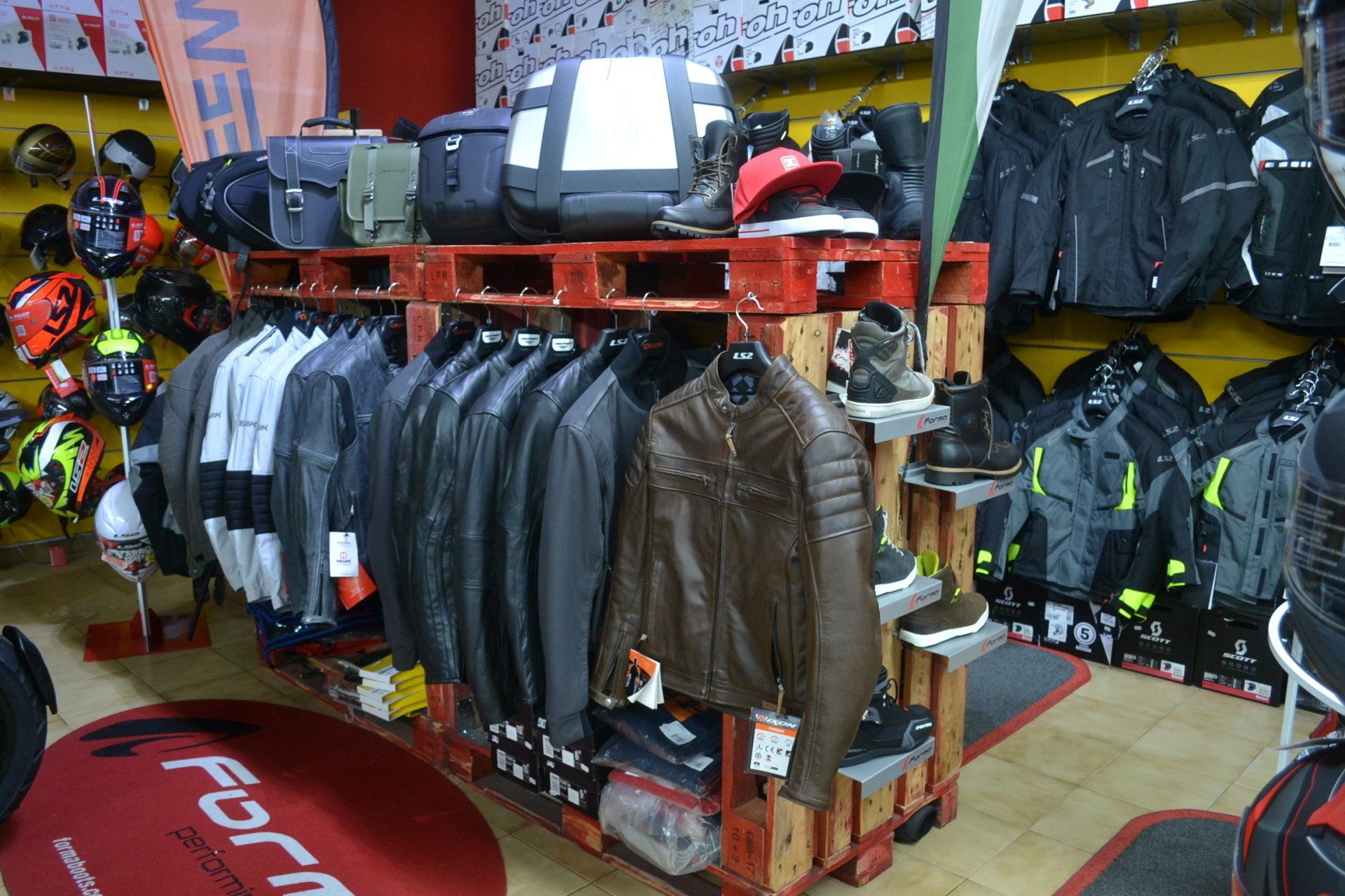 ABBIGLIAMENTO
