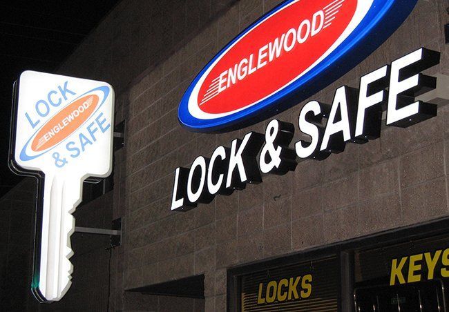 Building Signs - Lee Neon Signs Inc